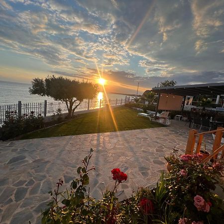 Beachfront Villa Athina Vergia Экстерьер фото