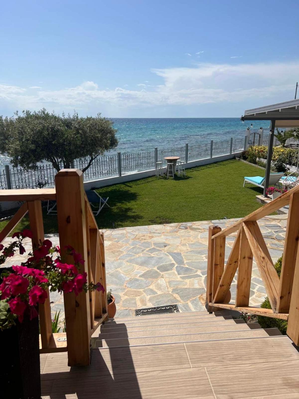 Beachfront Villa Athina Vergia Экстерьер фото